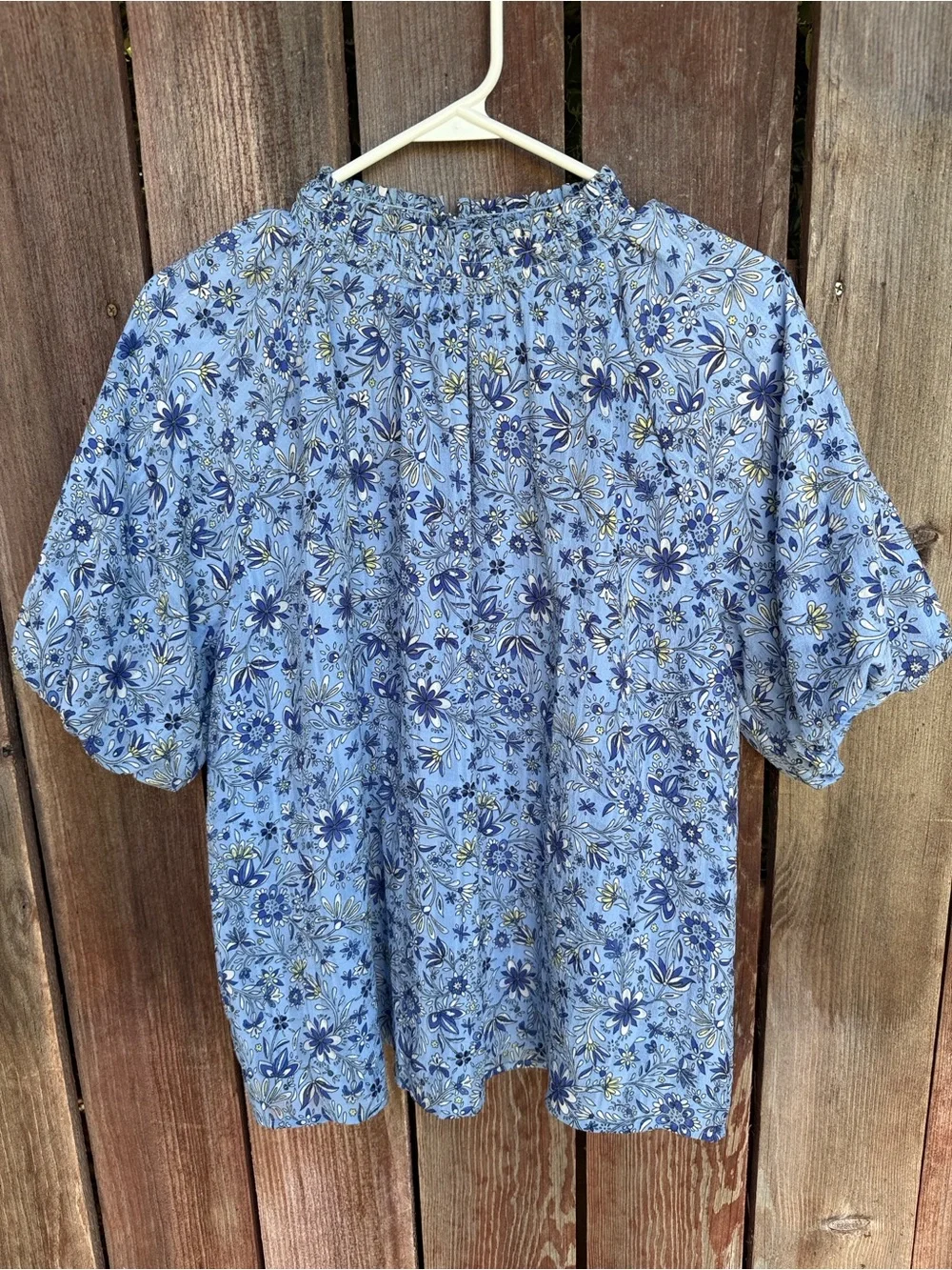 Loft Smocked Neck Blue Floral Puff-Sleeve Top Size Medium